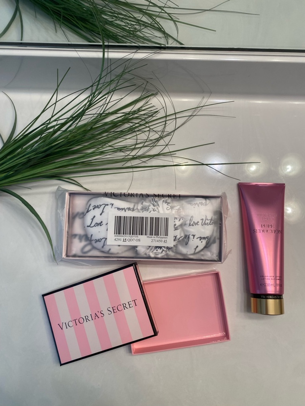 Victoria's Secret Satin Sleep gift set